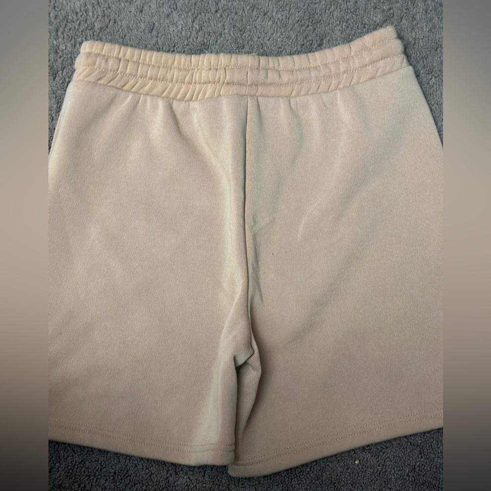 Cropped hoodie and shorts set - Picture 5 of 7